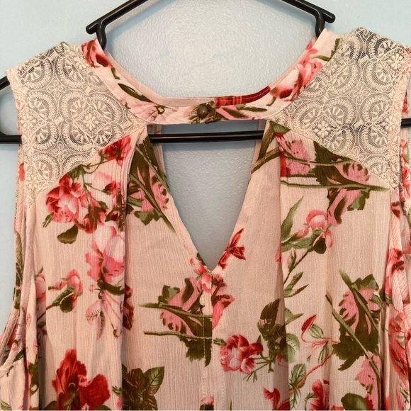 Umgee Floral Mini Dress Sleeveless with Crochet Cut Out V-neck Size Medium Tunic - Picture 5 of 10